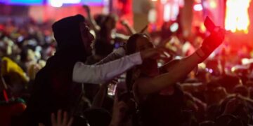 Επιστρέφει ο χορός στα κέντρα διασκέδασης