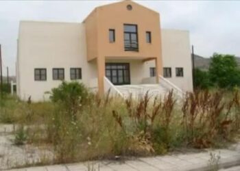 Νοικιάζει σπίτια για 5 οικογένειες Ρομά ο Δήμος Κοζάνης- Πως θα αξιοποιηθεί το ΒΙΟΠΑ ξύλου