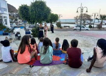 Οι «ιστορίες» της Δημοτικής Βιβλιοθήκης Πτολεμαΐδας ταξίδεψαν στην Τήλο