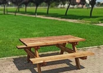 Ξύλινα ΤΡΑΠΕΖΟΠΑΓΚΑΚΙΑ ΠΙΚ ΝΙΚ έκαναν την “εμφάνισή” τους στο Πάρκο Εκτάκτων Αναγκών Πτολεμαΐδας, όπου συνεχίζονται οι βελτιωτικές παρεμβάσεις από το Δήμο Εορδαίας (της Κούλας Πουλασιχίδου)