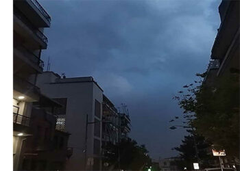 Απόκοσμο τοπίο και…”σκοτεινή” ατμόσφαιρα σε Κοζάνη και Πτολεμαΐδα