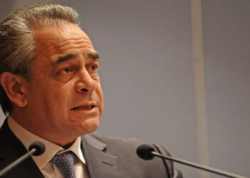 Νεκρός από ανακοπή στο εργοστάσιό του που κινδύνευε από τη φωτιά ο πρόεδρος του ΕΒΕΑ Κωνσταντίνος Μίχαλος