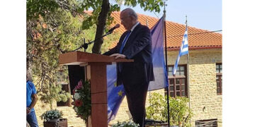 «Την  Βουλή των Ελλήνων εκπροσώπησε στις εορταστικές εκδηλώσεις για την επέτειο των 150 χρόνων προσφοράς του Ιστορικού Γυμνασίου _των εκπαιδευτηρίων ΤΣΟΤΥΛΙΟΥ ο βουλευτής Ν. Κοζάνης Μιχάλης Παπαδόπουλος»