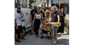 Έφυγε σήμερα το 2ο κομβόι βοήθειας που συγκέντρωσαν τα μαγαζιά της γειτονιάς Περδίκα- Εθνικής Αντίστασης