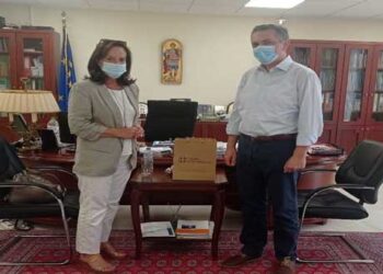 Η Άννα Διαμαντοπούλου στον Περιφερειάρχη, Γιώργο Κασαπίδη