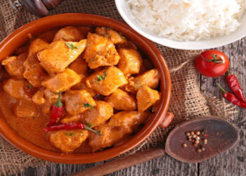 Μπουκίτσες με κοτόπουλο και κάρυ