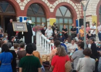 Με ΚΑΤΑΝΥΞΗ οι Ακολουθίες της Παραμονής της Παναγίας στον Ιερό Ναό Αγίου Στεφάνου Πτολεμαΐδας! (της Κούλας Πουλασιχίδου)