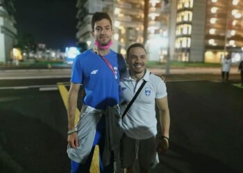 Ολυμπιακοί Αγώνες: Η αγκαλιά και τα συγχαρητήρια του Πετρούνια στον Τεντόγλου και η υπόσχεση για χρυσό στο Παρίσι