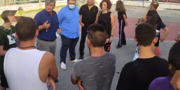 Ενημέρωση από κλιμάκιο του Δήμου Εορδαίας, σε νέους που χρησιμοποιούν αύλειους χώρους σχολικών κτιρίων, για θέματα ασφάλειας και προστασίας της σωματικής τους ακεραιότητας