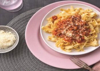 Χυλοπίτες με κιμά και κεφαλοτύρι