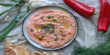 Ντιπ με πιπεριές Φλώρινας και γιαούρτι