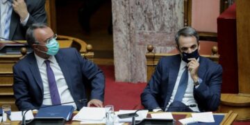 Καταργούνται εισφορά αλληλεγγύης και τέλος επιτηδεύματος εντός 2ετίας – Ολα τα σενάρια της ΔΕΘ