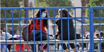 Πρόεδρος Ελληνικής Παιδιατρικής Εταιρείας: Αν δεν εμβολιαστούν τα παιδιά, τα σχολεία θα κλείσουν τα Χριστούγεννα