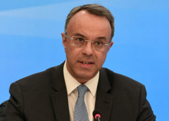 Σταϊκούρας: Αυξάνεται το επίδομα θέρμανσης κατά 20% και επιδοτείται κατά 30 ευρώ η μεγαβατώρα