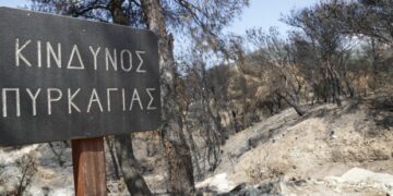 Να επαναπροσληφθούν οι συμβασιούχοι εργαζόμενοι πυροπροστασίας – Γράφει ο Αλέξης Γούλας