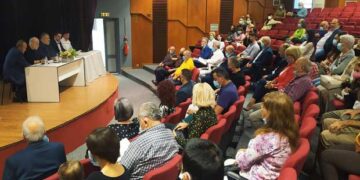 «Συνομιλώντας με τον 20ο αιώνα»: Παρουσιάστηκε στην Πτολεμαΐδα και προκάλεσε δέος, το βιβλίο του Γιώργου Λιάνη