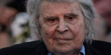 Έφυγε από την ζωή ο Μίκης Θεοδωράκης