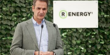 Κ. Μητσοτάκης σε εγκαίνια νέας φωτοβολταϊκής μονάδας στην Κόρινθο: “Τα οικονομικά του λιγνίτη πολύ απλά δεν βγαίνουν”