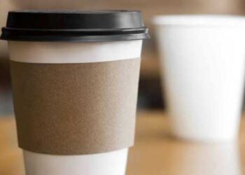 Πόσο θα ανέβει η τιμή του καφέ: Το καλό και το κακό σενάριο για take away, καφετέριες και σούπερ μάρκετ