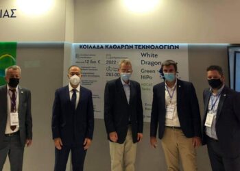 ΔΕΘ: Ο Αμερικανός Πρέσβης Τζέφρι Πάιατ στο περίπτερο της Περιφέρειας Δ. Μακεδονίας