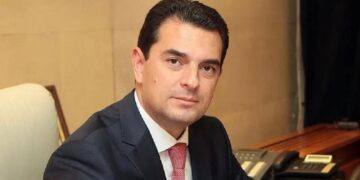 Σκρέκας: Δεν αποκλείονται αυξήσεις στις τιμές του ρεύματος – Τι είπε για τον λιγνίτη και την αύξηση του κόστους λόγω εκπομπών διοξειδίου του άνθρακα