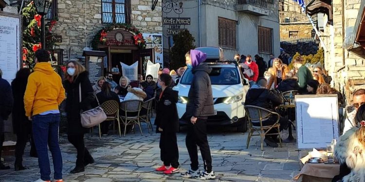 Πόλος έλξης επισκεπτών το Νυμφαίο Φλώρινας- Ο καλός καιρός σύμμαχος των εκδρομέων σήμερα