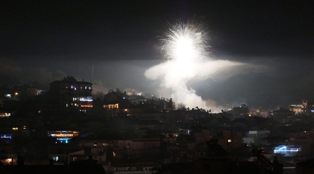 Με μπαράζ πυροτεχνημάτων υποδέχθηκε ο Δήμος Γρεβενών το 2022 – Χρόνια Πολλά και Ευτυχισμένο το Νέο Έτος! (Βίντεο+Φωτογραφίες)