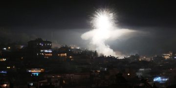 Με μπαράζ πυροτεχνημάτων υποδέχθηκε ο Δήμος Γρεβενών το 2022 – Χρόνια Πολλά και Ευτυχισμένο το Νέο Έτος! (Βίντεο+Φωτογραφίες)