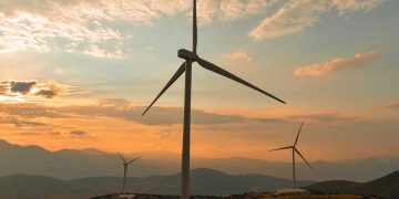 Πού οφείλεται η αύξηση στα τιμολόγια του ρεύματος και τι πρέπει να γίνει;