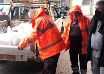 Διανομή αλατιού από το Δήμο Εορδαίας σε όλες τις σχολικές μονάδες