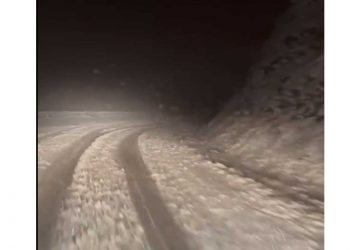 Αρκετό χιόνι στη διαδρομή Λέχοβο-Κλεισούρα- Αποχιονισμός από τα συνεργεία