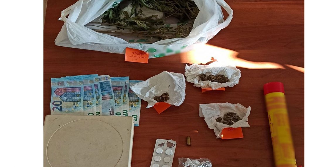 Συνελήφθη 66χρονος σε περιοχή των Γρεβενών για κατοχή ναρκωτικών, φυσιγγίου και φωτοβολίδας