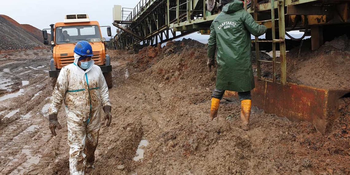 Η καθημερινή “μάχη” των εργαζομένων στα Ορυχεία της ΔΕΗ: Οι βλάβες δεν γνωρίζουν από καιρικές συνθήκες