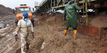 Η καθημερινή “μάχη” των εργαζομένων στα Ορυχεία της ΔΕΗ: Οι βλάβες δεν γνωρίζουν από καιρικές συνθήκες