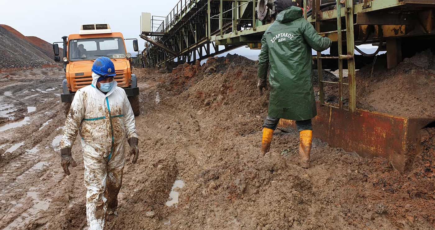 Η καθημερινή “μάχη” των εργαζομένων στα Ορυχεία της ΔΕΗ: Οι βλάβες δεν γνωρίζουν από καιρικές συνθήκες