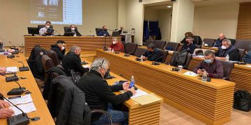 Στο ΔΣ Κοζάνης οι αυξήσεις 10% στην τηλεθέρμανση και 7% στο νερό- Αντιπολίτευση: «Η δημοτική αρχή αντιμετωπίζει τη ΔΕΥΑΚ ελαφρά τη καρδία»