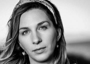 Κυκλοφορεί το θεατρικό έργο της Ζέτης Φίτσιου “το Κουνούπι”