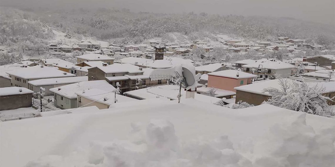36 ώρες χωρίς ρεύμα το Φλάμπουρο Φλώρινας – Σε πάνω από 200 διακοπές στο νομό Φλώρινας επενέβη ο ΔΕΔΔΗΕ