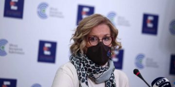 Γκάγκα: Ξεκινά η κατ’ οίκον διάθεση αντιιικών χαπιών