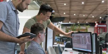 Μητσοτάκης-Σακελλαροπούλου γίνονται Inspirational Mentors σε μαθητικές «start up»- Στο Εργαστήριο Ειδικής Επαγγελματικής Εκπαίδευσης και Κατάρτισης (Ε.Ε.Ε.ΕΚ.) Κοζάνης ο πρωθυπουργός