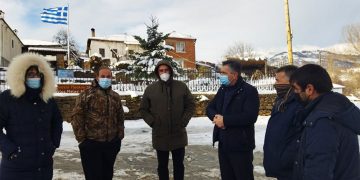 Στο πλευρό των σεισμόπληκτων της Π.Ε. Καστοριάς ο Περιφερειάρχης Δυτικής Μακεδονίας. Επισκέφτηκε τις περιοχές με Δ. Κοζατσάνη και Θ. Μάνο
