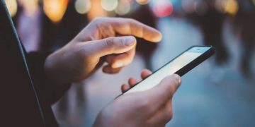 Αλλάζουν οι λογαριασμοί κινητής τηλεφωνίας: Ποιοι θα δουν μειώσεις αυτόν τον μήνα