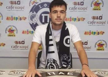 ΦΣ Κοζάνη-Παίρνει Τζένγκις Κριεμάντι από Σαντορίνη