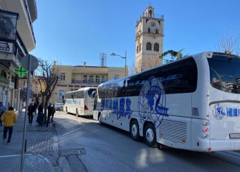 Διαμαρτυρία ιδιοκτητών τουριστικών γραφείων και λεωφορείων στην Κοζάνη- (VIDEO, φωτογραφίες)