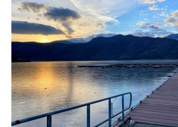 Λιμνοχώρι Φλώρινας: Πανέμορφη εικόνα στην παγωμένη λίμνη Ζάζαρη