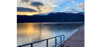 Λιμνοχώρι Φλώρινας: Πανέμορφη εικόνα στην παγωμένη λίμνη Ζάζαρη