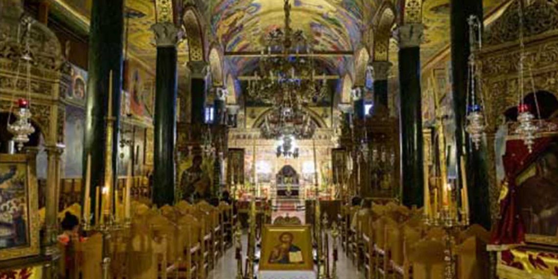 Θετικοί στον κοροναϊό οι ιερείς του Μητροπολιτικού Ναού Καστοριάς