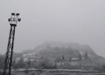 Ξεκίνησε η χιονόπτωση στο Νεστόριο – Φωτογραφίες & βίντεο