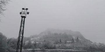 Ξεκίνησε η χιονόπτωση στο Νεστόριο – Φωτογραφίες & βίντεο