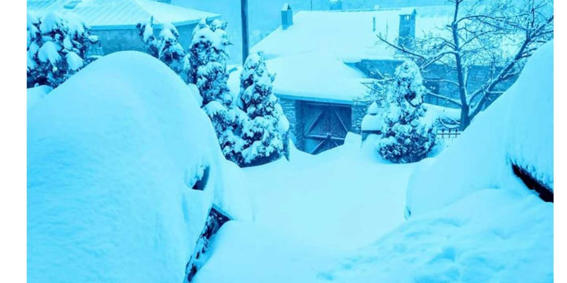 80 πόντοι έφτασε το ύψος του χιονιού στο Νυμφαίο